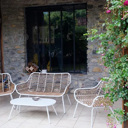 Au Moulin D'izaourt Bed and Breakfast Izaourt